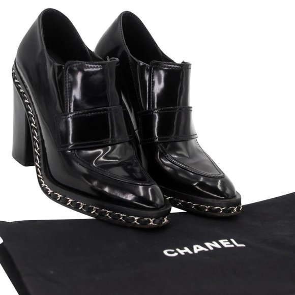 Chanel Signature Exotic Chain 38.5 Leather 2.55 Reissue Boots CC-0803N-0012 - Picture 2 of 11